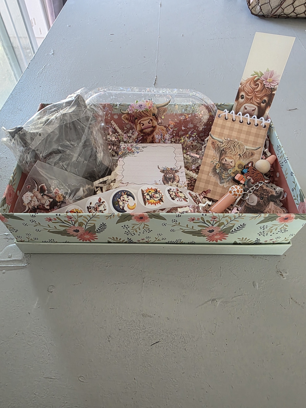 Floral Mint & Pink Highland Cow Gift Box
